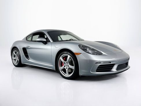 Used 2021 Porsche 718 Cayman S RWD image 3
