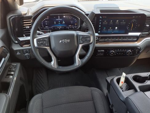 Used 2025 Chevrolet Silverado 1500 RST AWD/4WD image 3