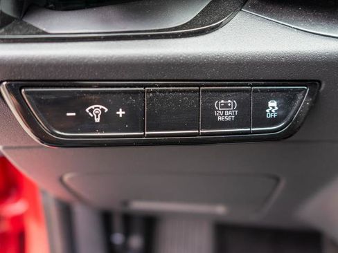 Certified 2024 Kia Niro LX image 17