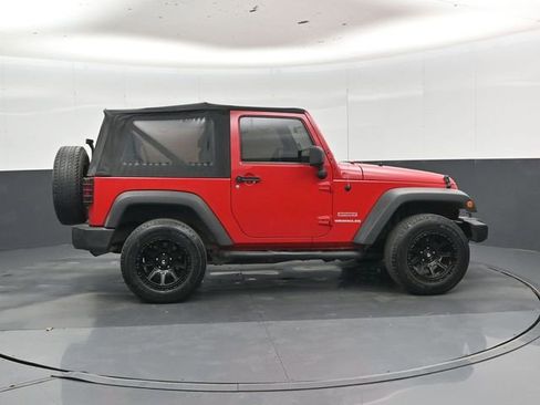 Used 2011 Jeep Wrangler Sport w/ Connectivity Group AWD/4WD image 2
