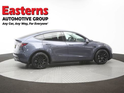 Used 2021 Tesla Model Y Long Range AWD/4WD image 39