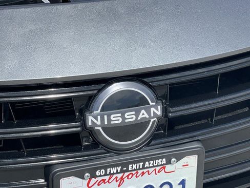 Used 2025 Nissan Versa SV image 30