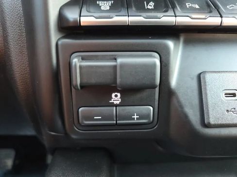 Used 2022 Chevrolet Silverado 2500 LTZ w/ LTZ Premium Package AWD/4WD image 34