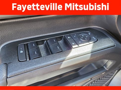 Used 2025 Toyota 4Runner Limited AWD/4WD image 31