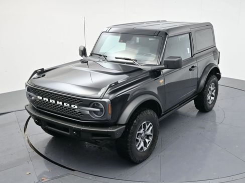 Used 2023 Ford Bronco Badlands image 31