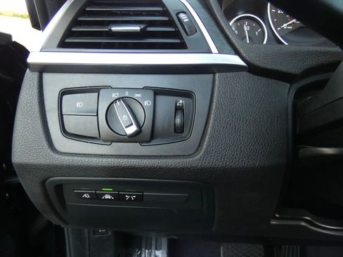 Used 2020 BMW 430i Coupe w/ Convenience Package image 59