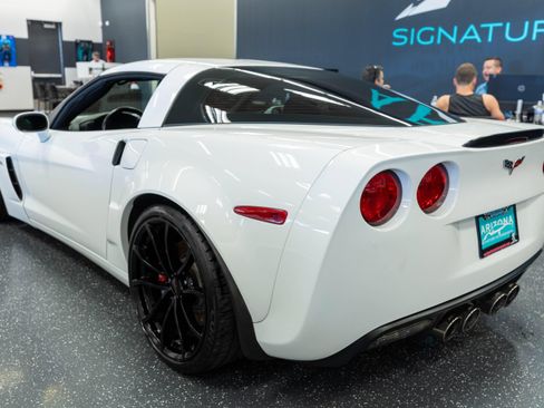 Used 2012 Chevrolet Corvette Z06 w/ Battery Protection Package RWD image 8