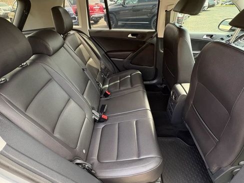 Used 2017 Volkswagen Tiguan S image 26