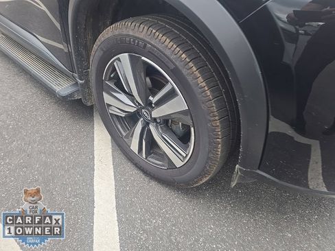 Used 2024 Nissan Rogue SL w/ SL Premium Package AWD/4WD image 11