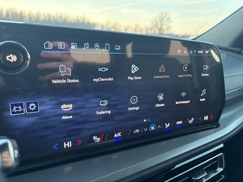 New 2025 Chevrolet Traverse LT w/ Midnight/Sport Edition image 22