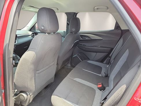 Used 2025 Chevrolet TrailBlazer LT FWD image 8