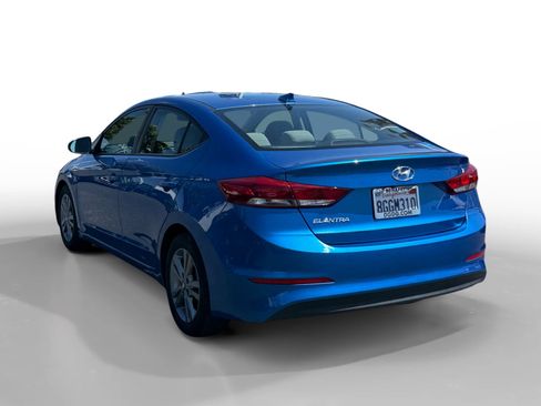 Used 2018 Hyundai Elantra SEL FWD image 3