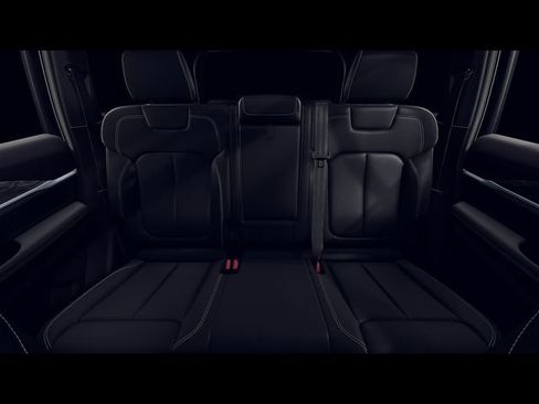 New 2026 Jeep Grand Cherokee Limited w/ Limited Altitude Package AWD/4WD image 3