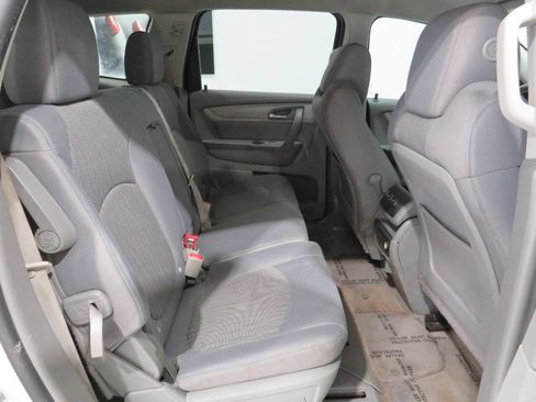 Used 2014 Chevrolet Traverse LS image 12