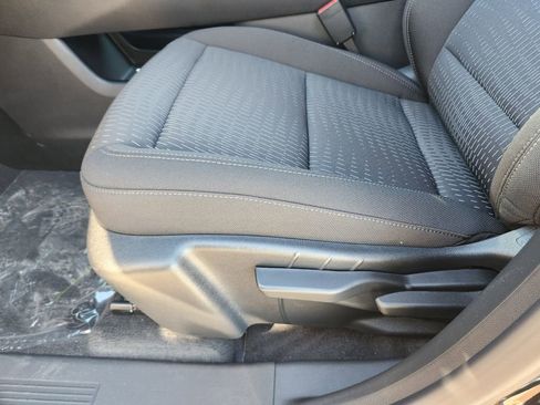 New 2026 Chevrolet Equinox LT image 17