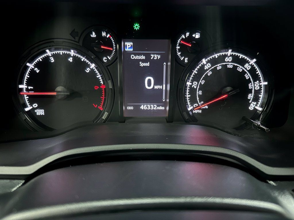 Used 2023 Toyota 4Runner SR5 Premium w/ Moonroof Package AWD/4WD image 25