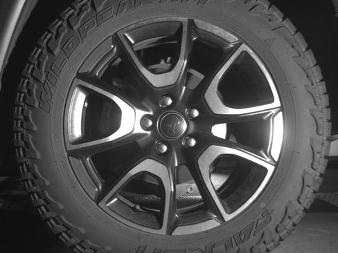 Used 2025 Jeep Compass Trailhawk AWD/4WD image 14