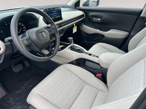 New 2026 Honda HR-V LX image 10