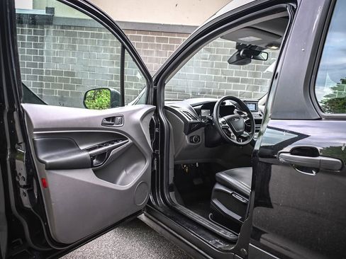 Used 2023 Ford Transit Connect XL FWD image 7