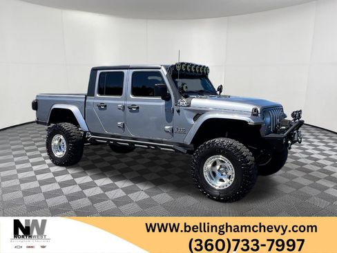 Used 2020 Jeep Gladiator Overland AWD/4WD image 1