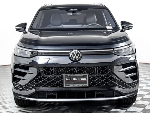 Used 2026 Volkswagen Tiguan SEL R-Line AWD/4WD image 9