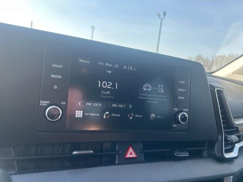 Used 2025 Kia Sportage LX image 20