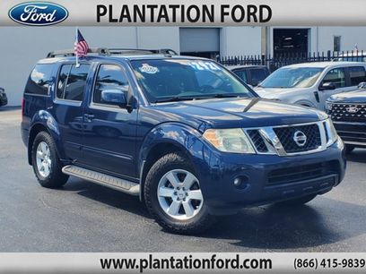 Used 2008 Nissan Pathfinder SE w/ Premium Pkg