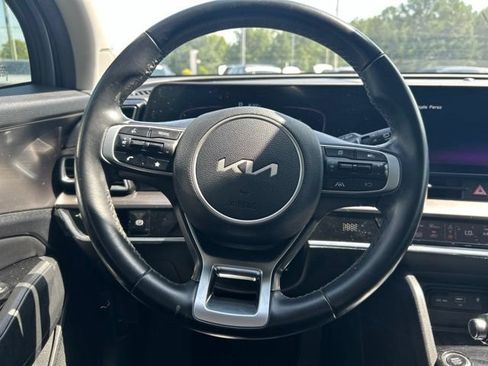 Used 2023 Kia Sportage EX FWD image 18