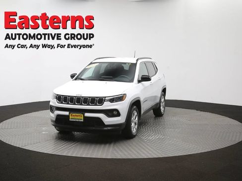 Used 2024 Jeep Compass Latitude AWD/4WD image 52