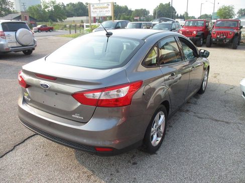 Used 2014 Ford Focus SE image 2