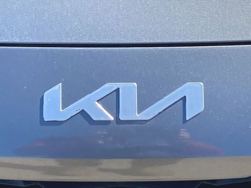 Used 2023 Kia Forte LXS image 27