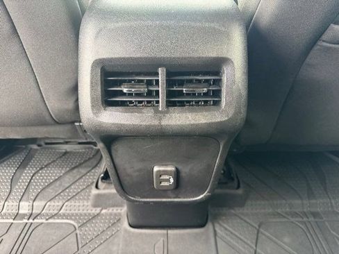 Used 2019 Chevrolet Equinox LT FWD image 36