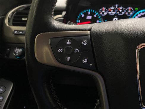 Used 2019 GMC Yukon Denali w/ Open Road Package AWD/4WD image 17