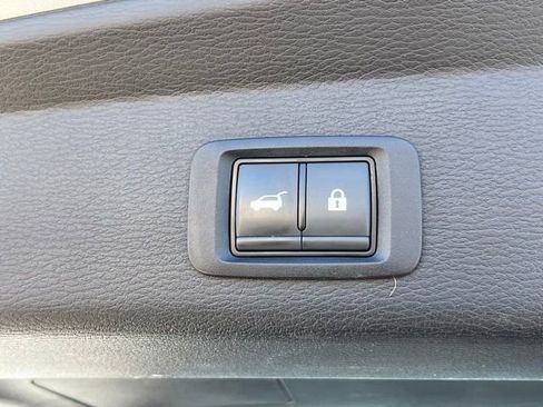 Used 2024 Mitsubishi Outlander SEL image 12