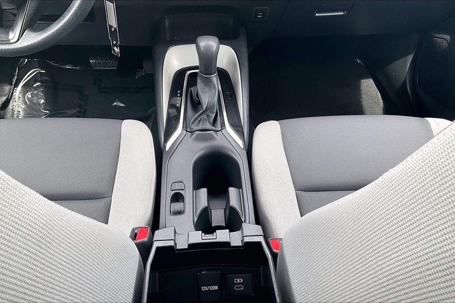 Used 2025 Toyota Corolla LE FWD image 30