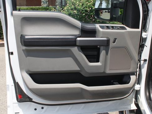 Used 2020 Ford F250 XLT w/ XLT Value Package image 14