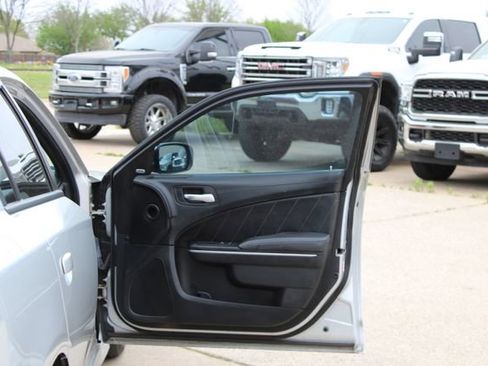 Used 2019 Dodge Charger R/T w/ Plus Group RWD image 44