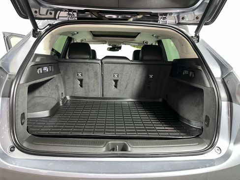 Used 2022 Buick Envision Essence w/ Safety Package FWD image 29