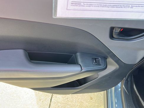 Used 2025 Subaru Crosstrek 2.0i Premium image 25