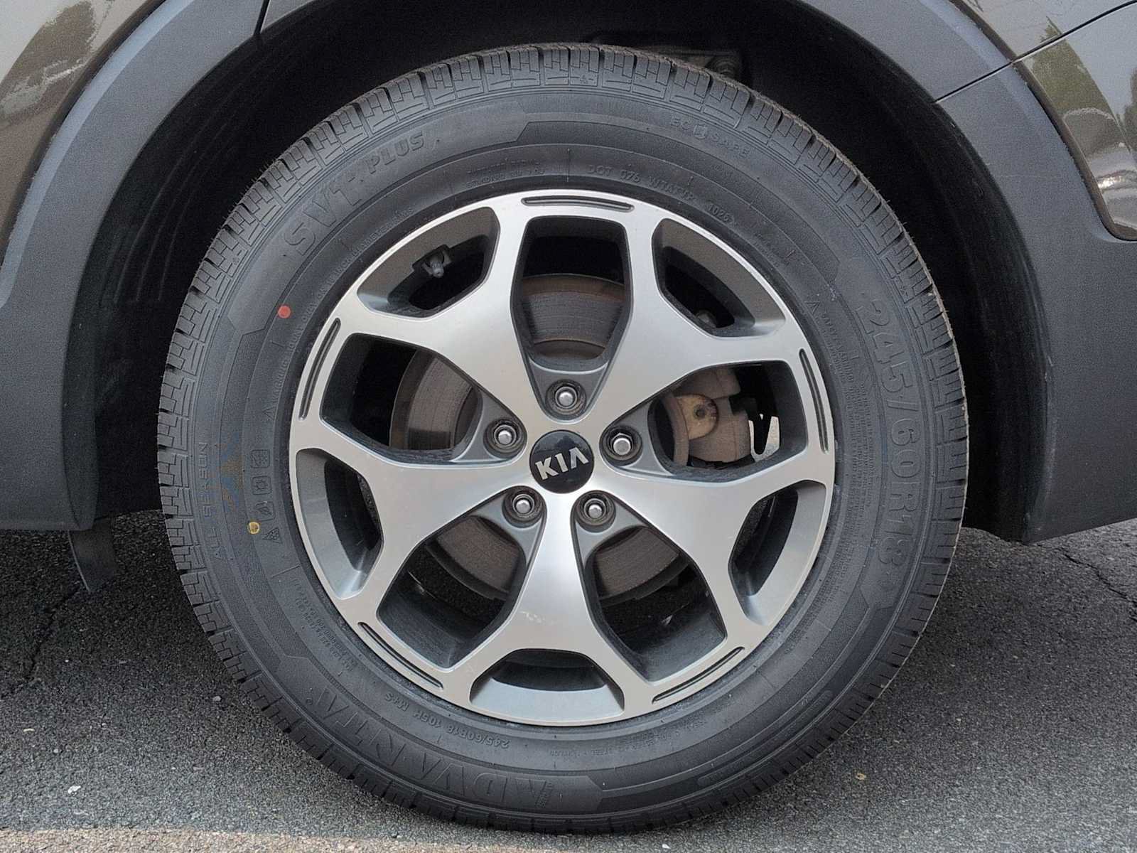 Used 2020 Kia Telluride EX w/ Towing Package AWD/4WD image 13
