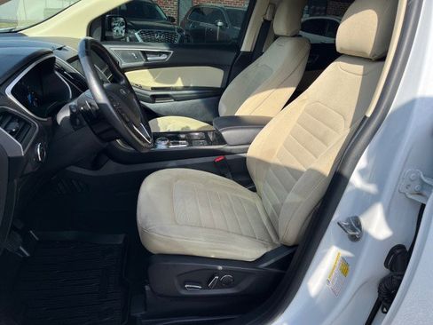 Used 2019 Ford Edge SEL image 12