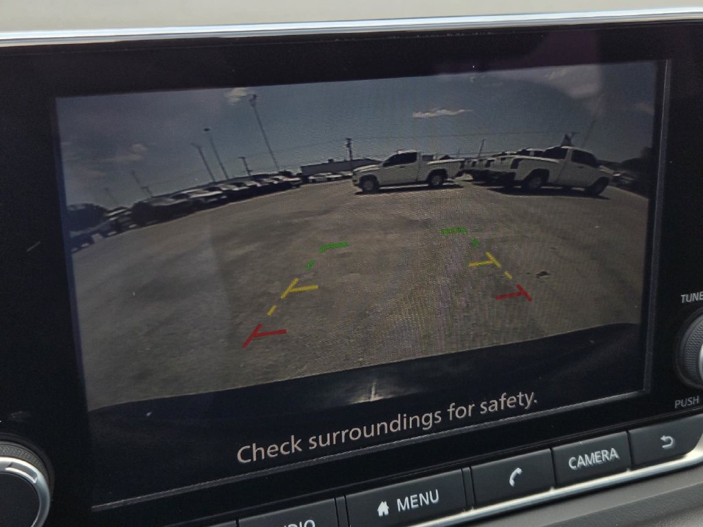 Used 2025 Nissan Rogue S FWD image 18
