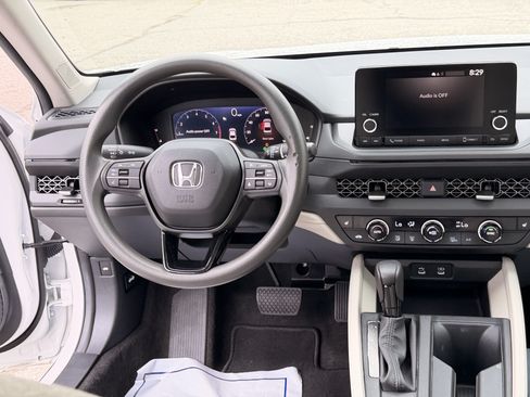 Used 2023 Honda Accord EX image 16