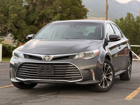 Used 2018 Toyota Avalon XLE FWD image 1