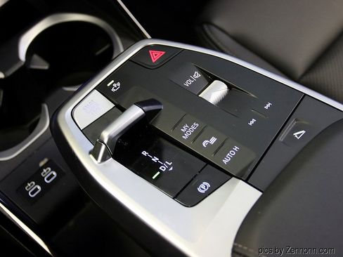 Used 2025 BMW X1 xDrive28i w/ Premium Package image 24