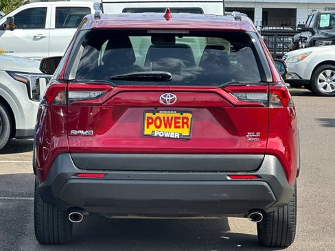 Used 2019 Toyota RAV4 XLE Premium w/ Advanced Technology Package AWD/4WD image 5