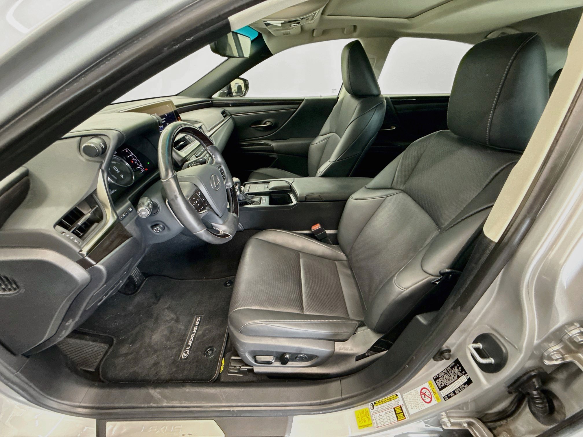 Used 2019 Lexus ES 300h w/ Premium Package FWD image 13