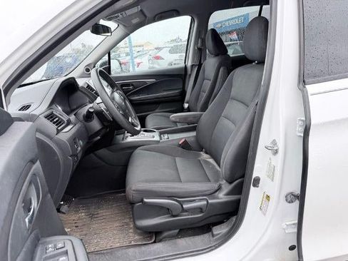 Used 2020 Honda Ridgeline Sport image 9
