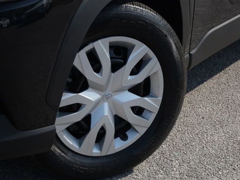 Used 2023 Toyota Corolla Cross L FWD image 14