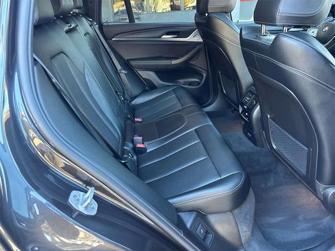 Used 2025 BMW X4 xDrive30i image 18